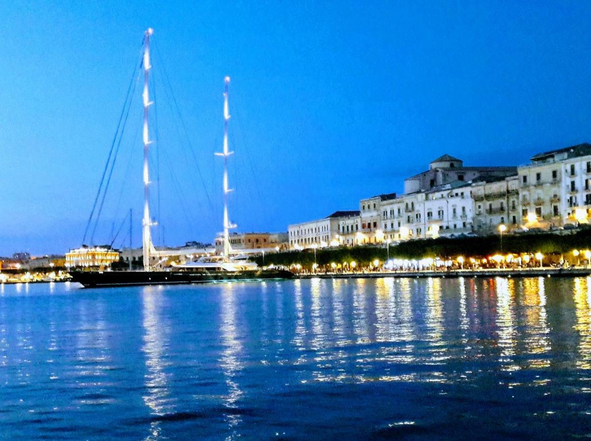 Incantevole Appartamento In Palazzo Storico Ortigia Syracuse Ngoại thất bức ảnh